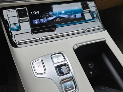 Hyundai Grandeur 2020, 42914 км, за 16156.36 USD - фото 9