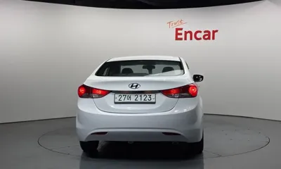 Hyundai Avante 2014, 199137 км, за 2166.21 USD