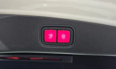 Mercedes-Benz E-Class 2017, 123444 км, за 18195.4 USD - фото 19