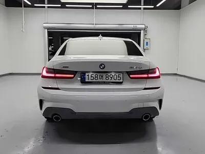BMW 3-Series 2021, 57974 км, за 24165.54 USD