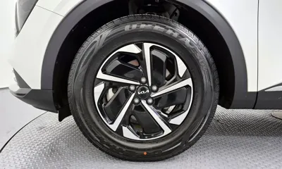 Kia Sportage 2023, 76918 км, за 13875.12 USD