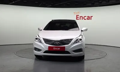 Hyundai Grandeur 2014, 121883 км, за 4625.04 USD