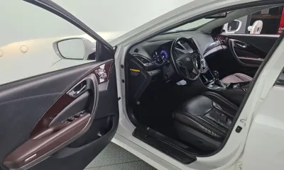 Hyundai Grandeur 2014, 121883 км, за 4625.04 USD - фото 11