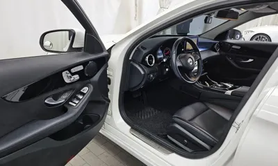 Mercedes-Benz C-Class 2016, 67254 км, за 9205.29 USD - фото 10