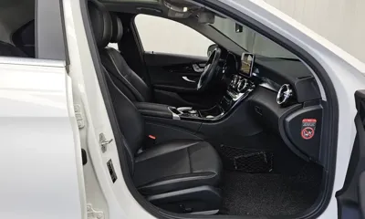 Mercedes-Benz C-Class 2016, 67254 км, за 9205.29 USD - фото 11