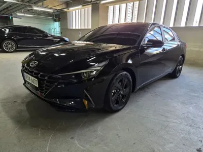 Hyundai Avante 2023, 92500 км, за 3257.33 USD