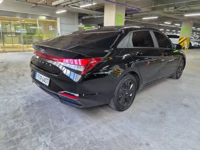 Hyundai Avante 2023, 92500 км, за 3257.33 USD
