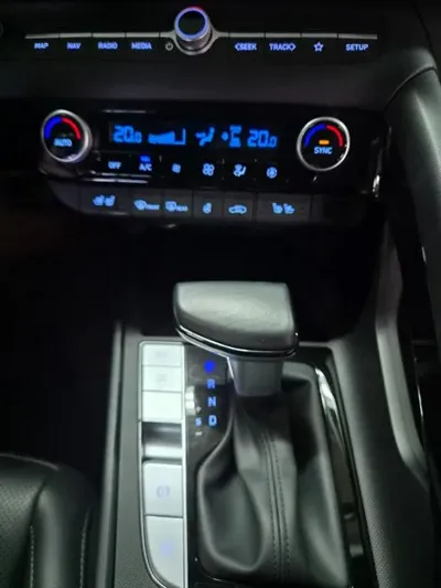 Hyundai Avante 2023, 92500 км, за 3257.33 USD - фото 12