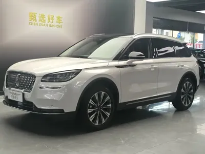 Lincoln Corsair · 2022 год