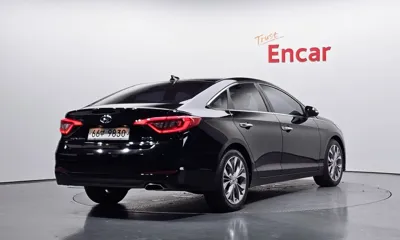 Hyundai Sonata 2015, 135995 км, за 5901.27 USD