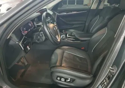 BMW 5-Series 2023, 118844 км, за 4805.04 USD