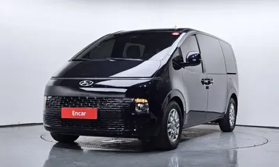 Hyundai Staria · 2023 год