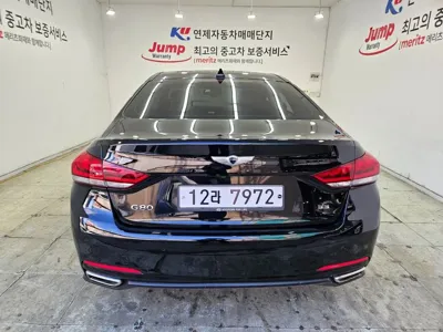 Hyundai Genesis 2015, 145100 км, за 6541.13 USD