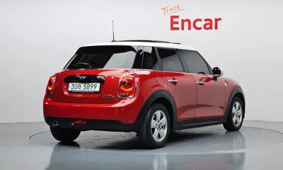 MINI Cooper 2018, 107736 км, за 5185.77 USD