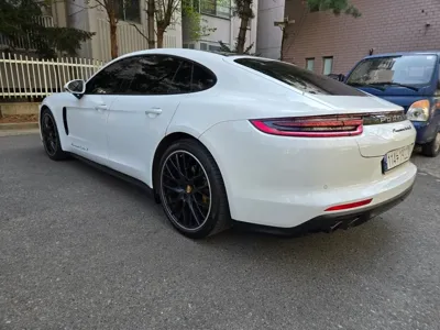 Porsche Panamera 2018, 89000 км, за 51192.86 USD - фото 8