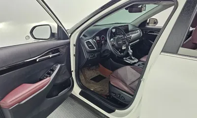 Kia Seltos 2022, 50719 км, за 15830.63 USD - фото 26