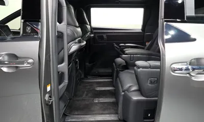 Toyota Alphard 2025, 5590 км, за 79442.57 USD - фото 11