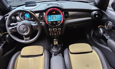 MINI Cooper 2023, 24350 км, за 15633.2 USD - фото 7