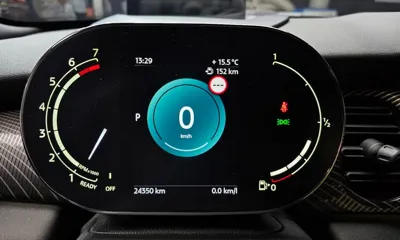MINI Cooper 2023, 24350 км, за 15633.2 USD - фото 8