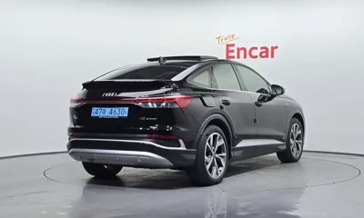 Audi Q4 e-tron 2022, 59412 км, за 25684.19 USD