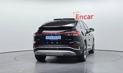 Audi Q4 e-tron 2022, 59412 км, за 25684.19 USD
