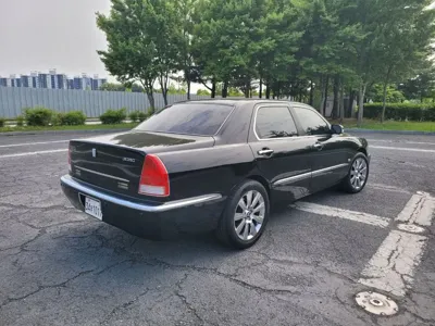 Hyundai Equus 2002, 66067 км, за 2494.42 USD