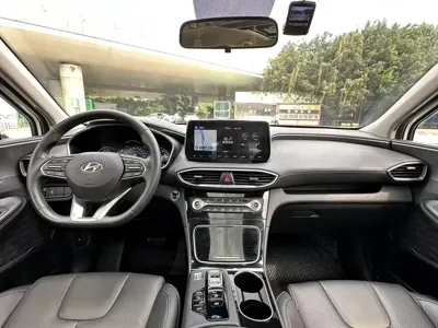 Hyundai Santa Fe 2020, 100000 км, за 10270.55 USD