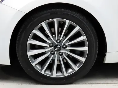 Kia K7 2017, 172790 км, за 7683.79 USD