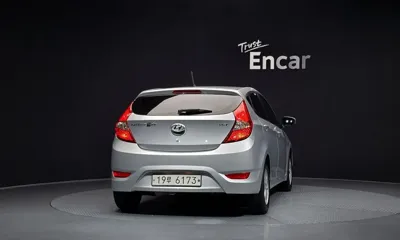 Hyundai Accent 2015, 74596 км, за 3838.15 USD