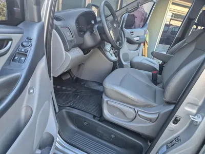 Hyundai Starex 2015, 70000 км, за 9124.33 USD - фото 13