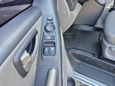 Hyundai Starex 2015, 70000 км, за 9124.33 USD - фото 18