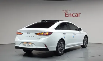 Hyundai Sonata 2018, 65525 км, за 11644.56 USD