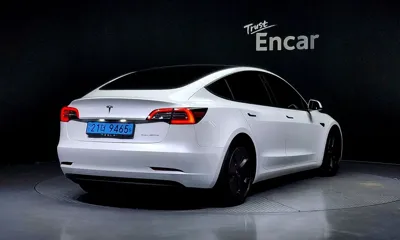 Tesla Model 3 2021, 57764 км, за 21676.29 USD