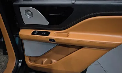 Lincoln Aviator 2021, 45380 км, за 29055.88 USD - фото 24
