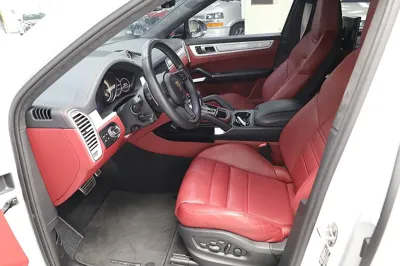 Porsche Cayenne 2023, 33470 км, за 101280.6 USD - фото 20