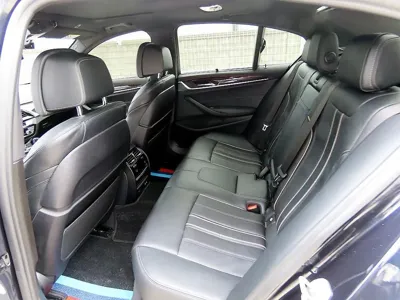 BMW 5-Series 2022, 65936 км, за 23959.56 USD - фото 6