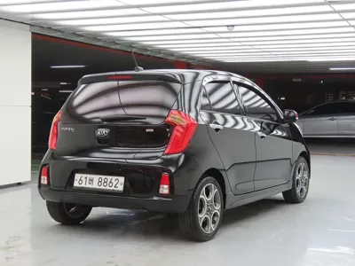 Kia Morning 2016, 107073 км, за 3192.18 USD
