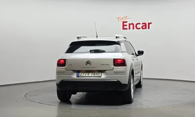 Citroen-DS C4 CACTUS 2018, 83436 км, за 4853.43 USD