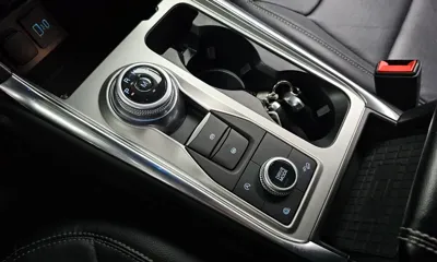 Ford Explorer 2020, 72307 км, за 16604.8 USD - фото 9