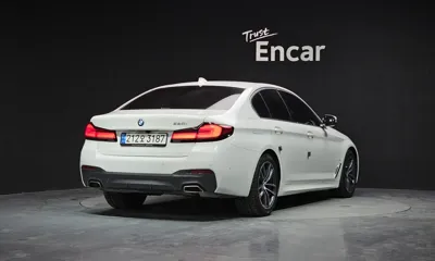 BMW 5-Series 2022, 111761 км, за 21990.29 USD