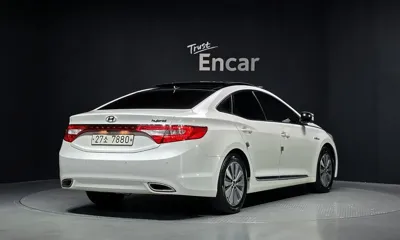 Hyundai Grandeur 2015, 87424 км, за 6446.57 USD