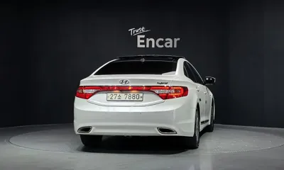 Hyundai Grandeur 2015, 87424 км, за 6446.57 USD