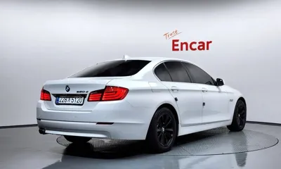 BMW 5-Series 2011, 129979 км, за 4825.49 USD