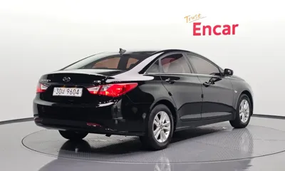 Hyundai Sonata 2010, 162273 км, за 1962.72 USD