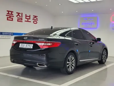 Hyundai Grandeur 2012, 263002 км, за 2297.49 USD