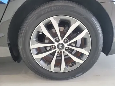 Hyundai Grandeur 2012, 263002 км, за 2297.49 USD