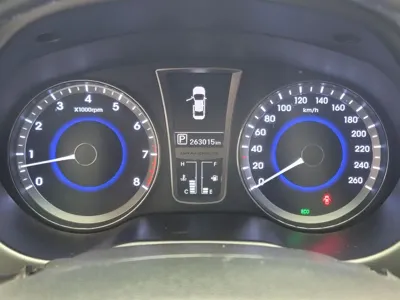 Hyundai Grandeur 2012, 263002 км, за 2279.09 USD - фото 8