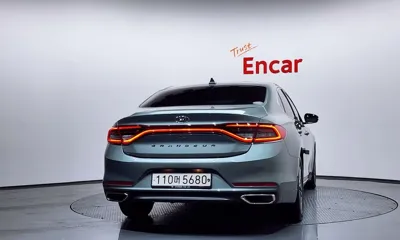 Hyundai Grandeur 2017, 102511 км, за 7922.03 USD