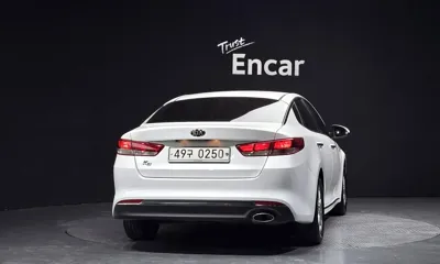 Kia K5 2017, 180412 км, за 3544.7 USD