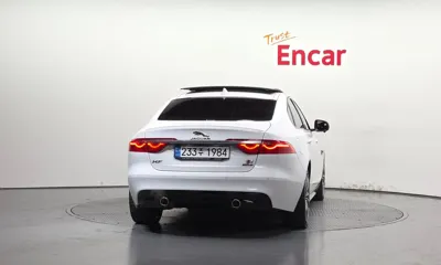 Jaguar XF 2017, 71716 км, за 13062.89 USD